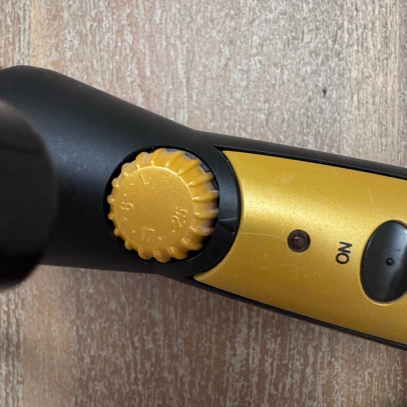 Isinis Professional Curling Iron - Picture 3 of 3